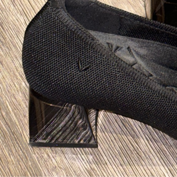 Vivaia Pointed-Toe Block Heel (Aria Block Heels) - Picture 6 of 12